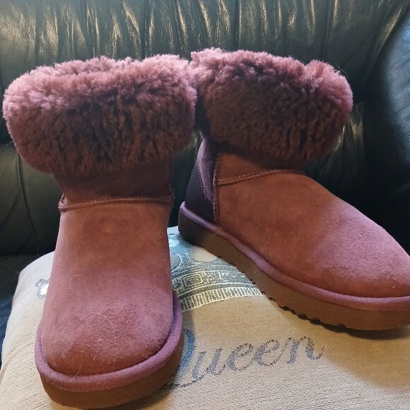 *Rare* UGG Women's Classic Short II Metallic Boots - Picture 9 of 14
